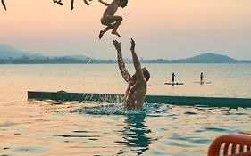 เอสเคป บีช รีสอร์ท (SHA Extra Plus)